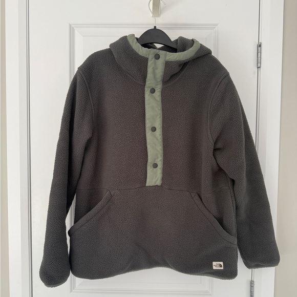 The North Face Button Up Sweatshirt - Picture 1 of 3